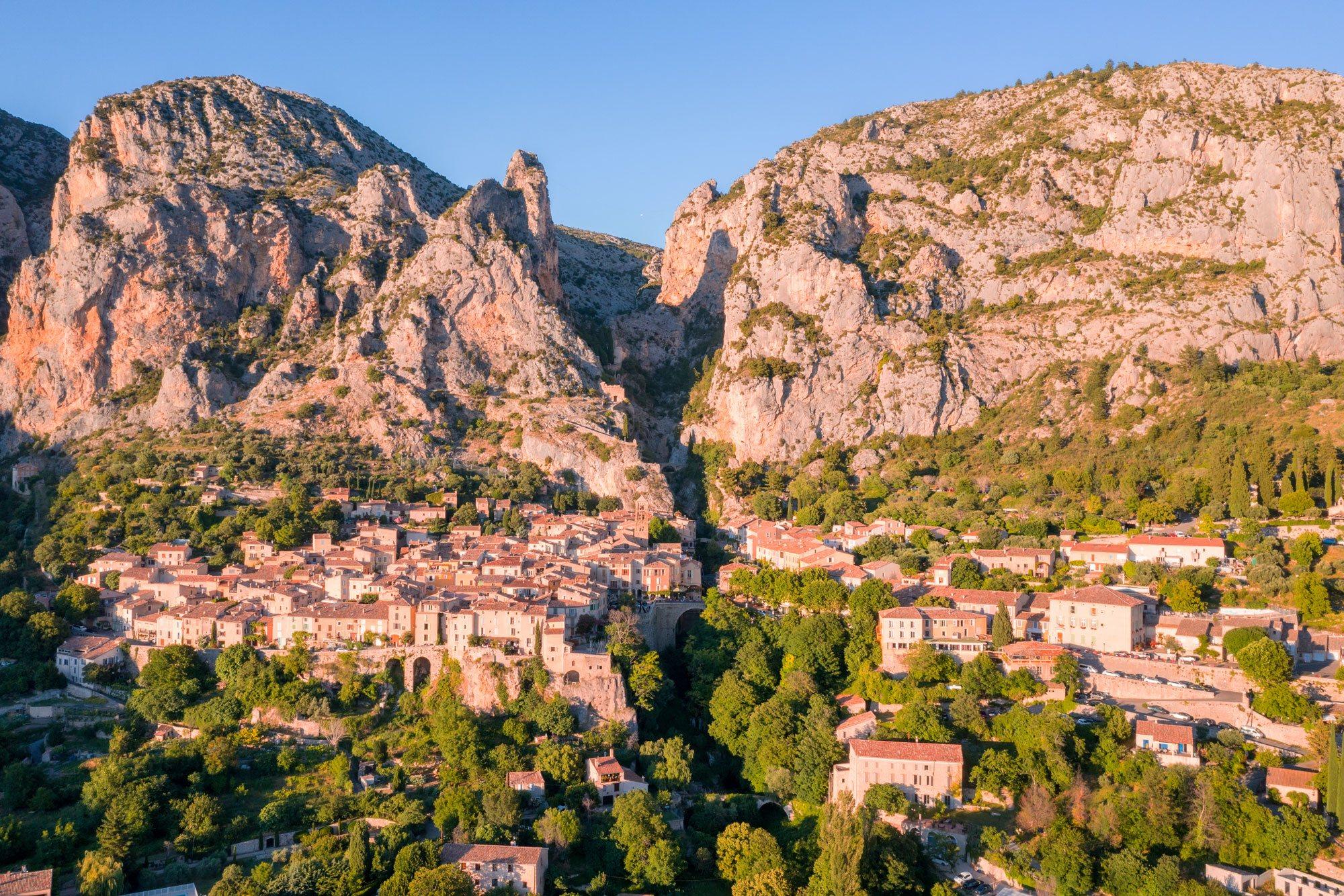 Visitez Moustier-Sainte-Marie