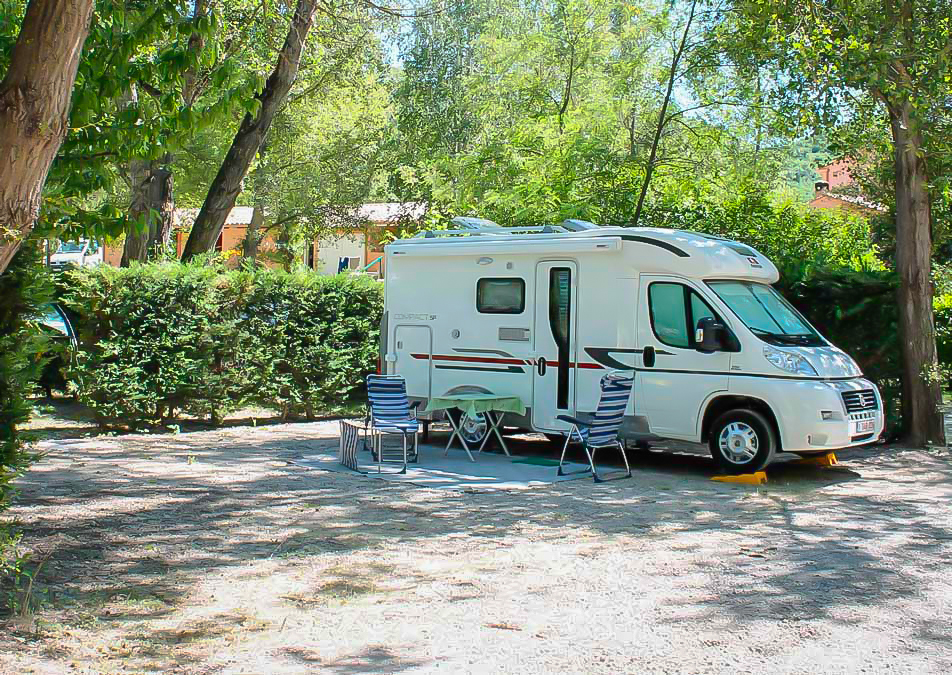 emplacement camping luberon