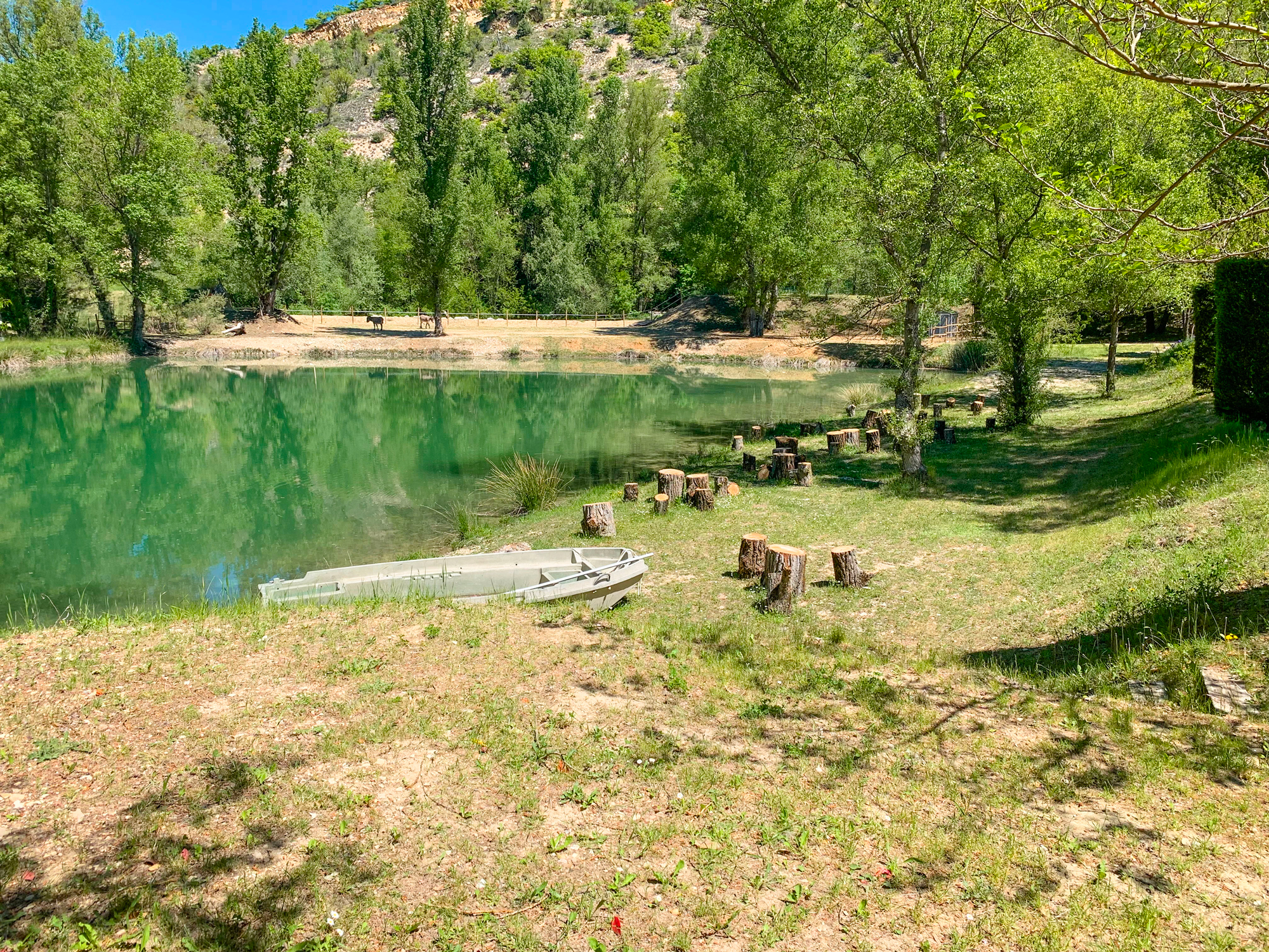 etang de peche provence