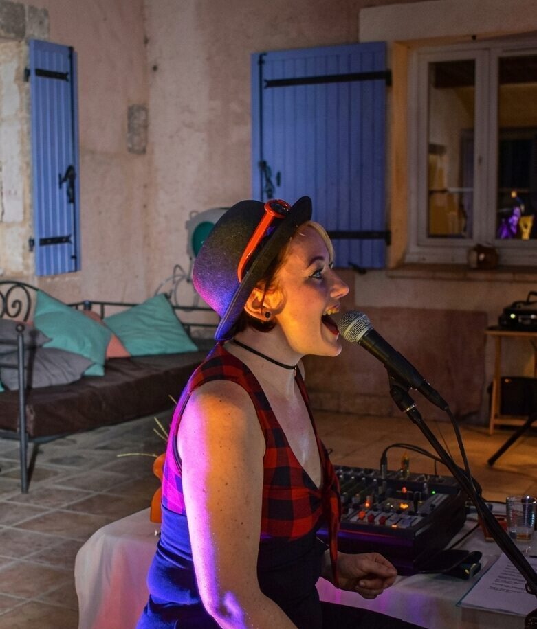 chanteuse camping